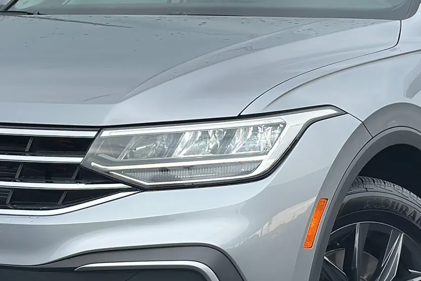 2024 Volkswagen Tiguan SE Wolfsburg Edition photo 1