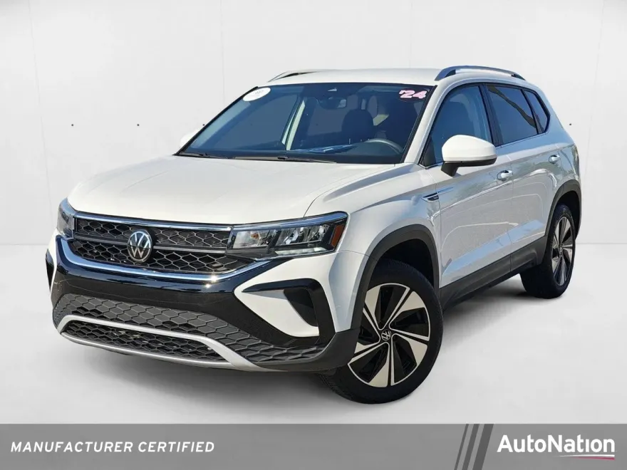 2024 Volkswagen Taos SE photo 1