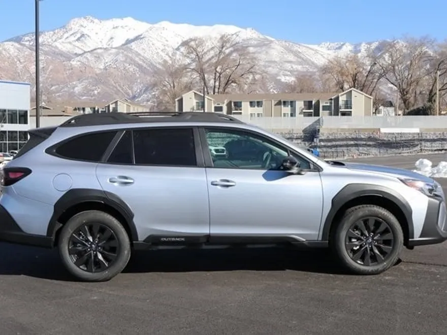 2025 Subaru Outback Onyx Edition photo 1