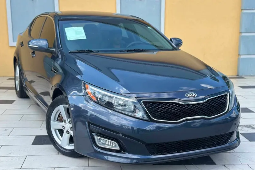 2015 Kia Optima LX photo 1