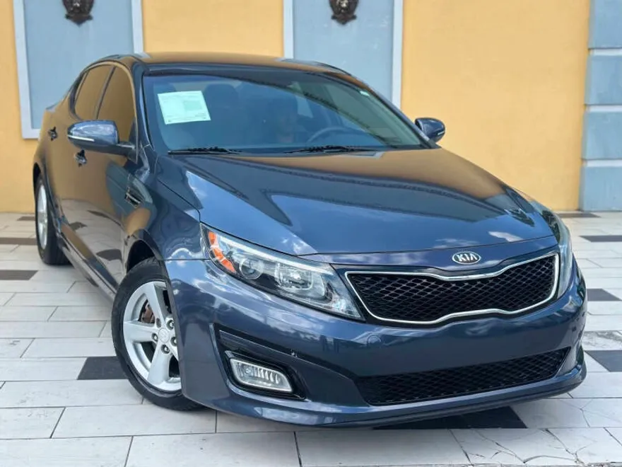 2015 Kia Optima LX photo 1