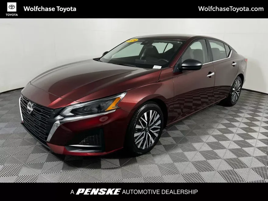 2024 Nissan Altima 2.5 SV photo 1