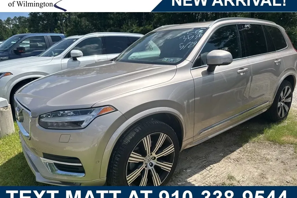 2024 Volvo XC90 B5 Plus photo 1