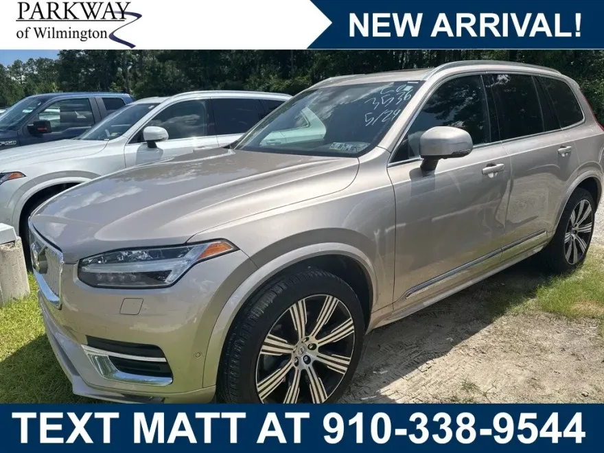 2024 Volvo XC90 B5 Plus photo 1