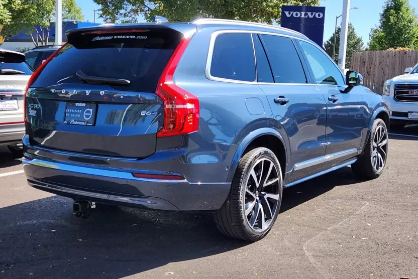 2023 Volvo XC90 AWD Plus photo 1