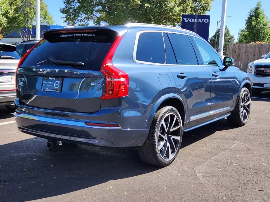 2023 Volvo XC90 AWD Plus photo 1