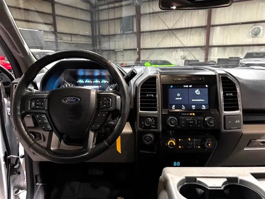 2016 Ford F-150 XLT photo 28