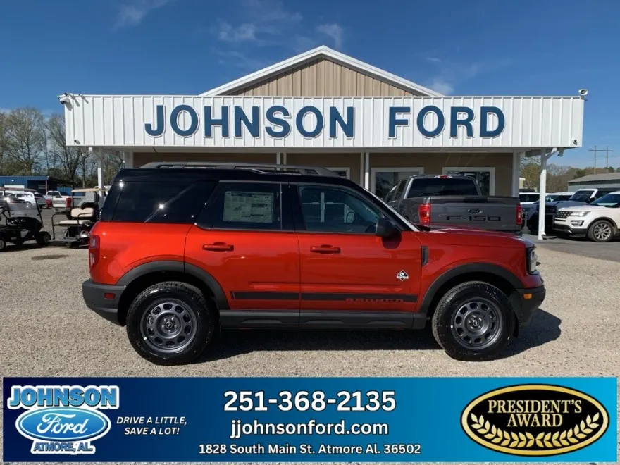 2024 Ford Bronco Sport Outer Banks photo 1