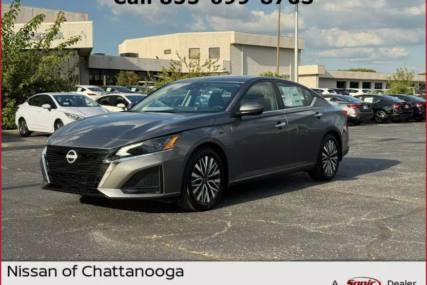 2025 Nissan Altima SV photo 1