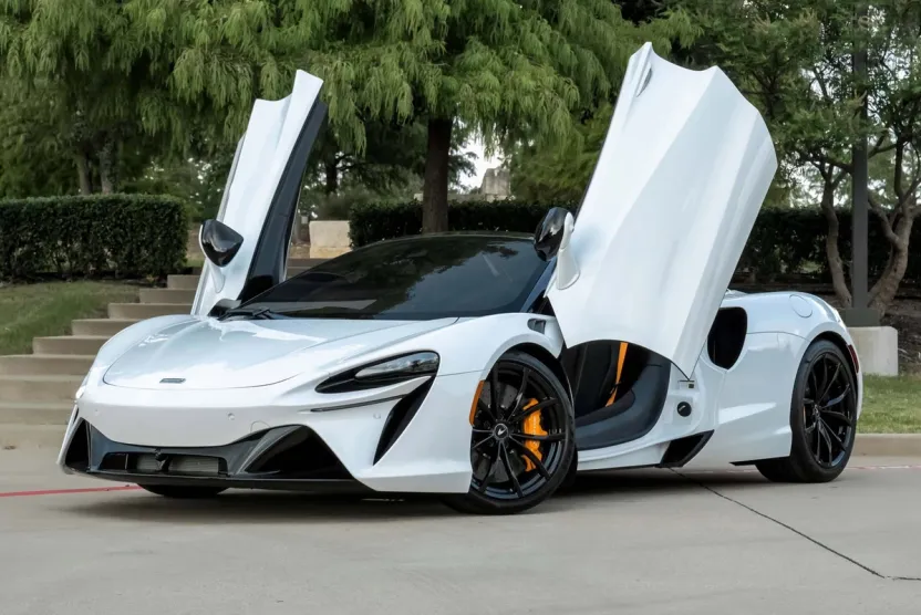 2025 Mclaren ARTURA photo 1