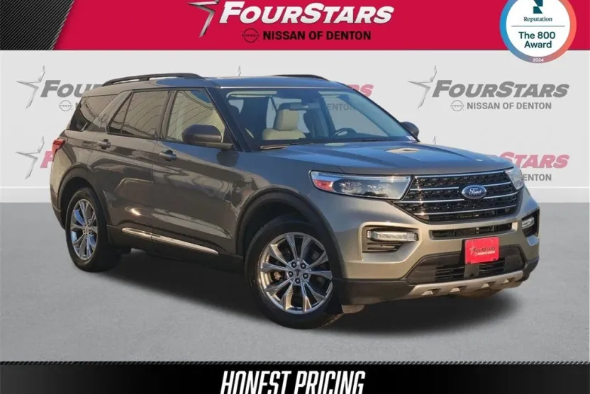 2020 Ford Explorer XLT photo 1