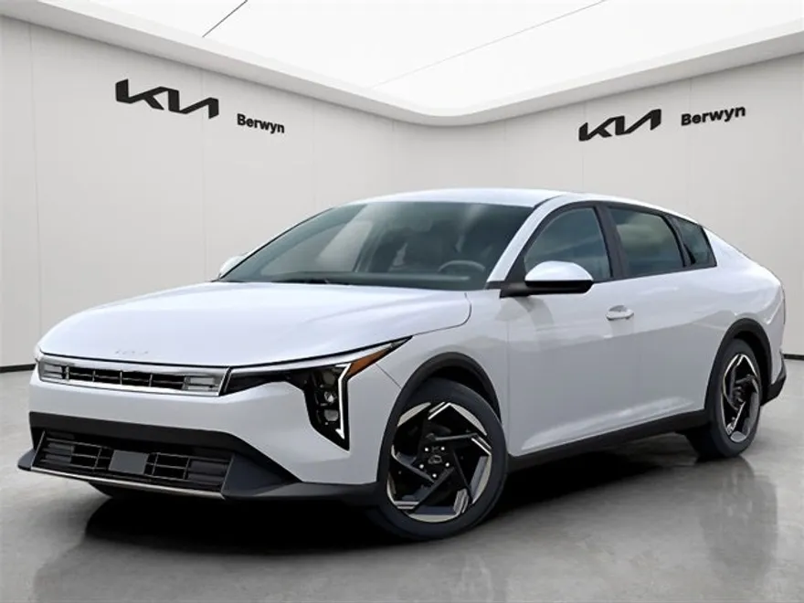 2025 Kia K4 EX photo 1