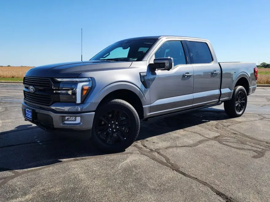 2024 Ford F-150 Platinum photo 1