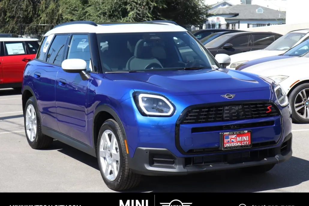 2026 Mini Countryman ALL4 S photo 1