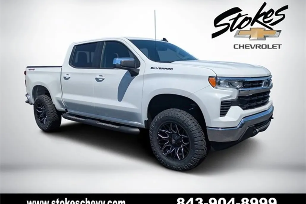 2025 Chevrolet Silverado 1500 LT photo 1