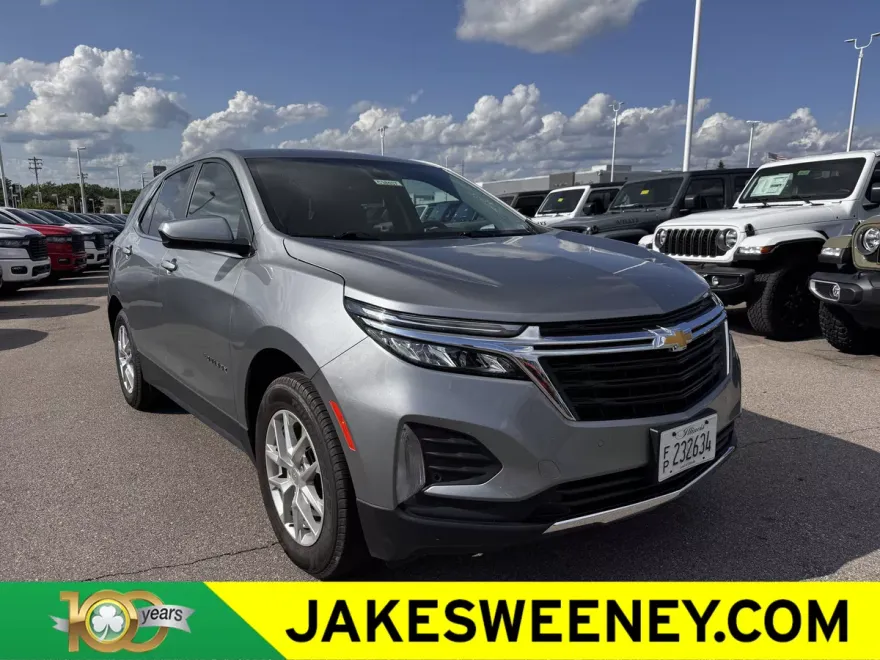 2024 Chevrolet Equinox LT photo 1