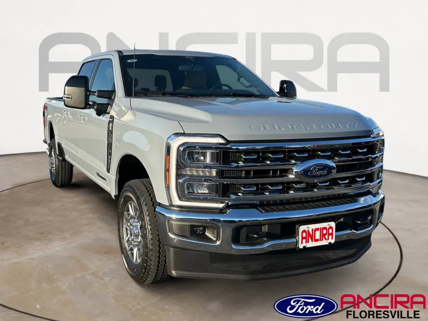 2026 Ford F-250 Lariat photo 1