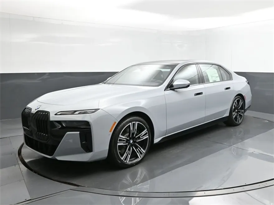 2025 Bmw 740i photo 1
