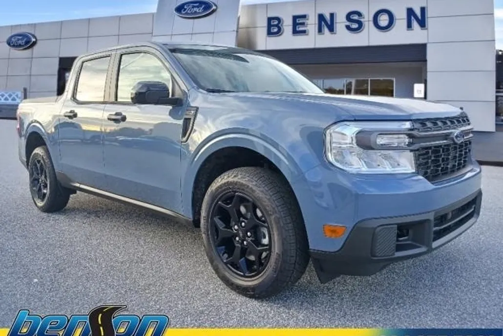 2024 Ford Maverick XLT photo 1