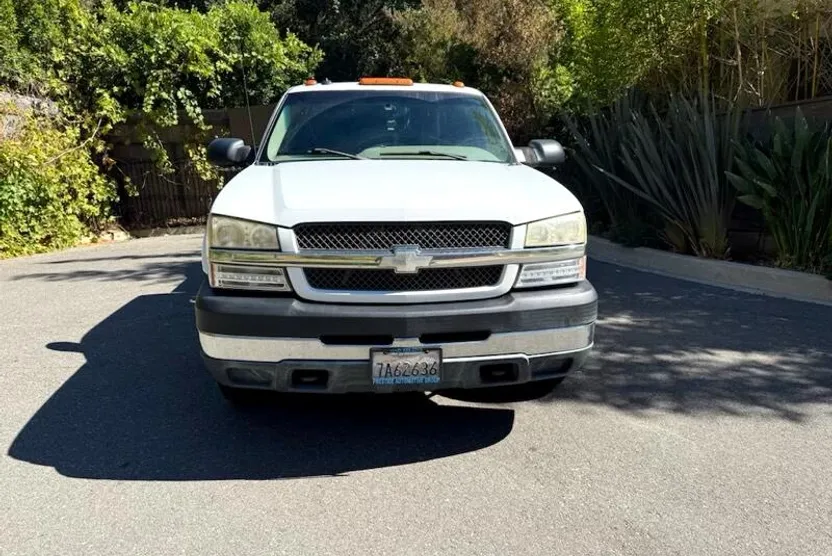 2003 Chevrolet Silverado 3500HD photo 1