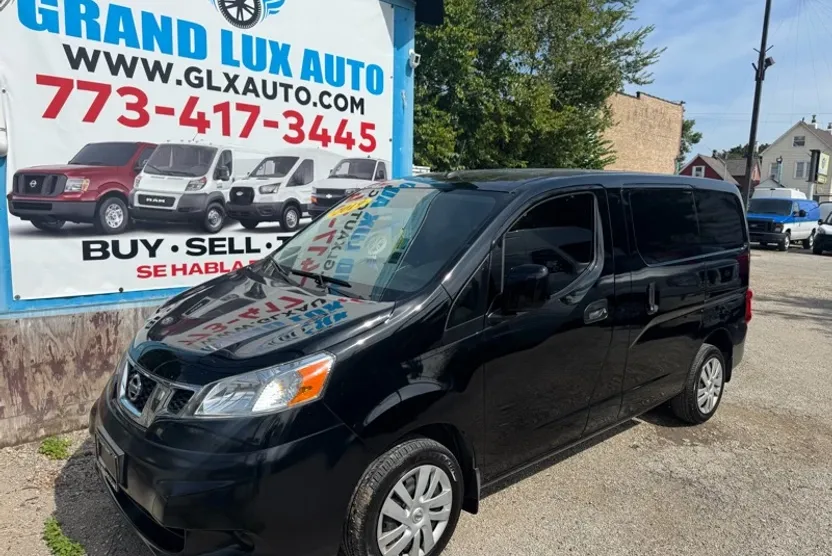 2019 Nissan NV200 SV photo 1