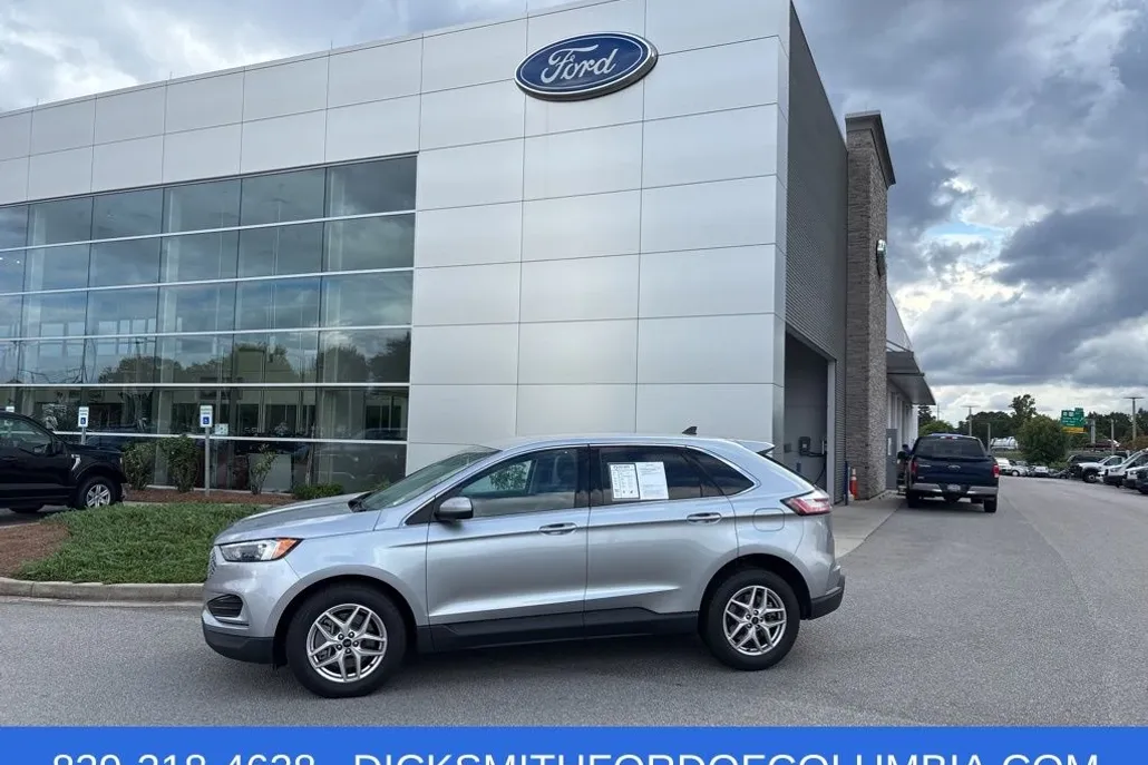 2024 Ford Edge SEL photo 1