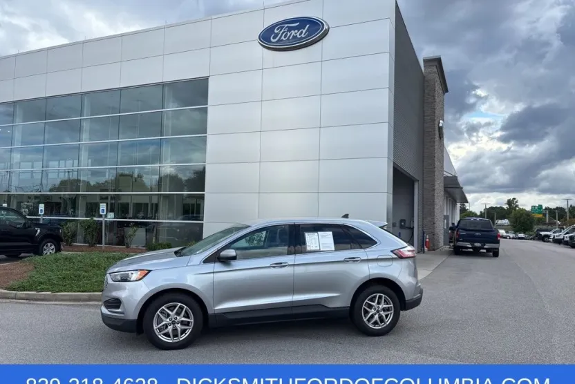 2024 Ford Edge SEL photo 1