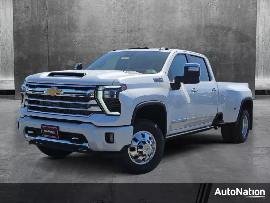 2025 Chevrolet Silverado 3500HD High Country photo 1