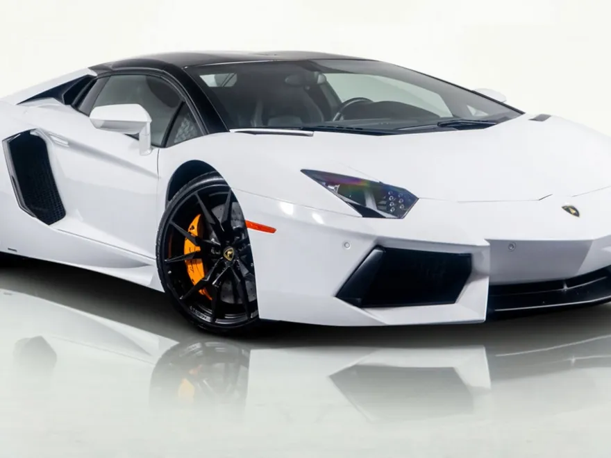 2015 Lamborghini Aventador Roadster photo 1