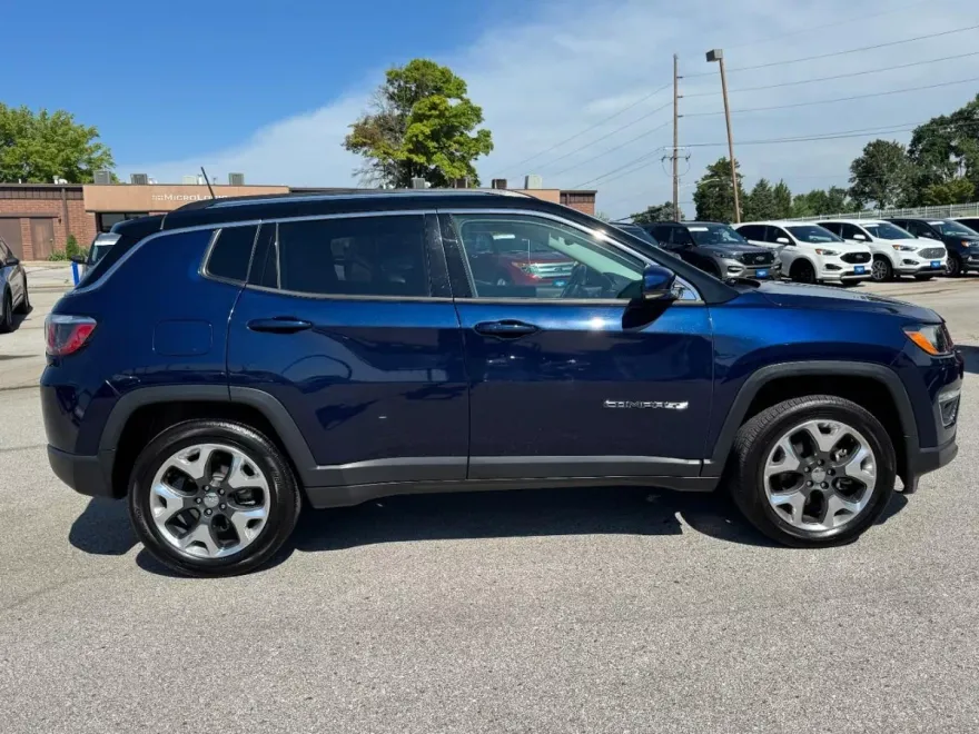 2018 Jeep Compass Limited photo 1