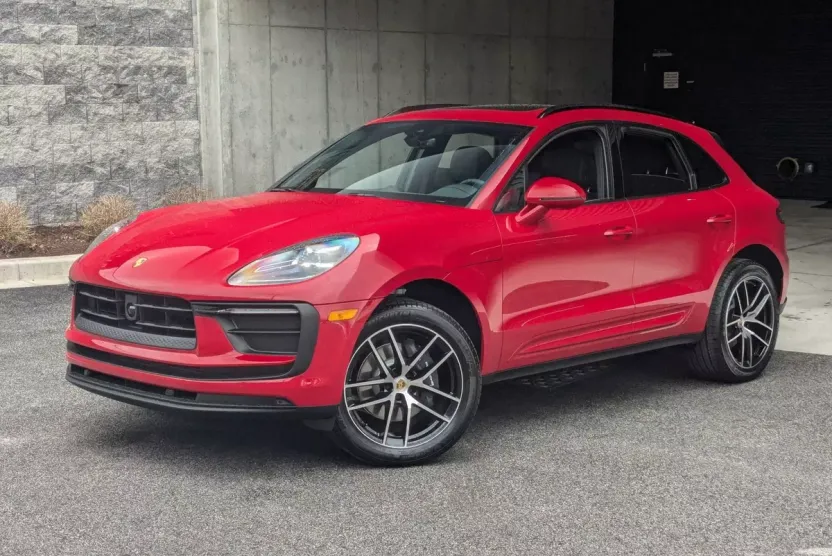 2025 Porsche Macan S photo 1