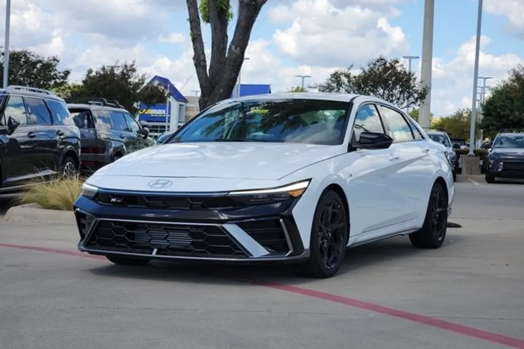 2025 Hyundai Elantra N Line photo 1