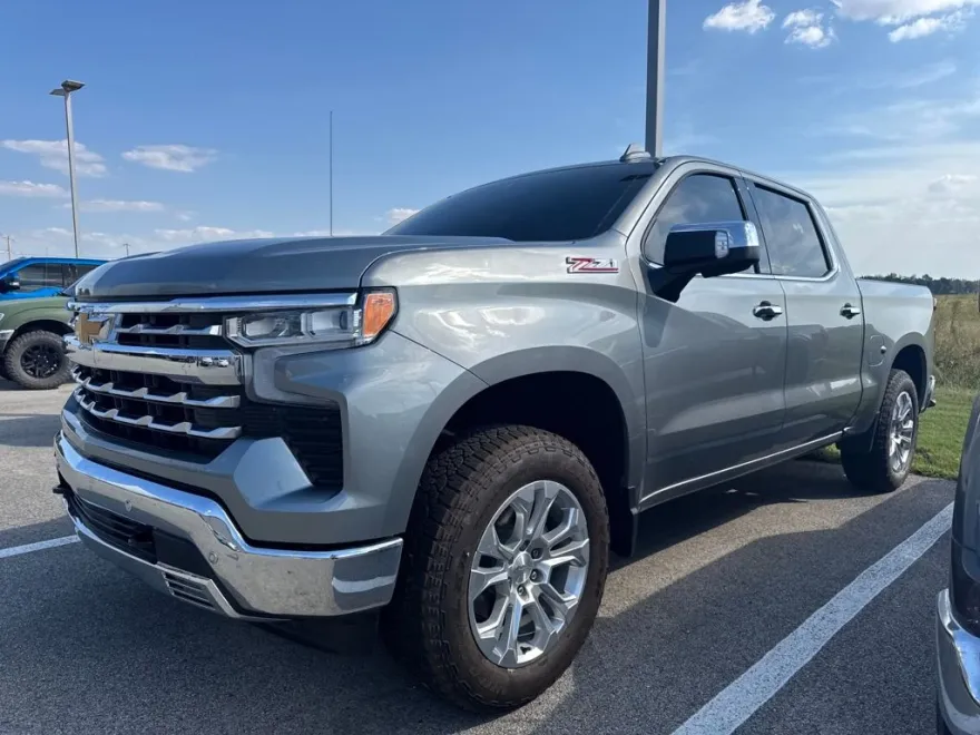 2024 Chevrolet Silverado 1500 LTZ photo 1