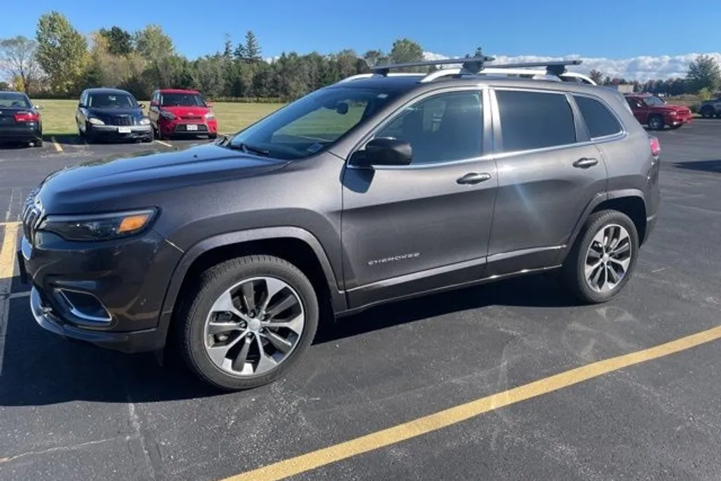 2019 Jeep Cherokee Overland photo 1