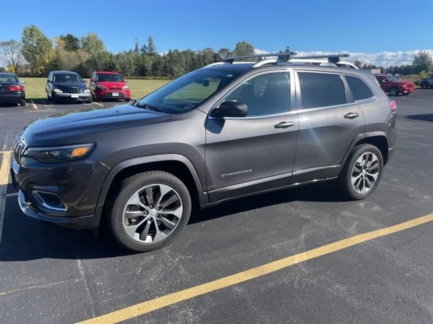 2019 Jeep Cherokee Overland photo 1