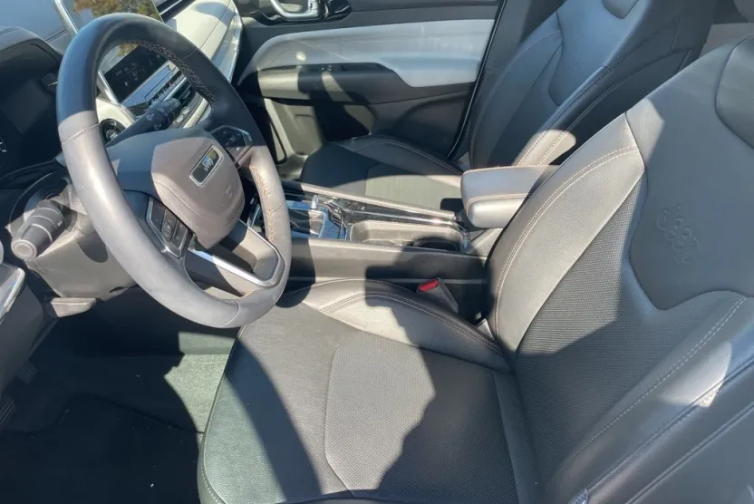 2022 Jeep Compass Limited photo 1