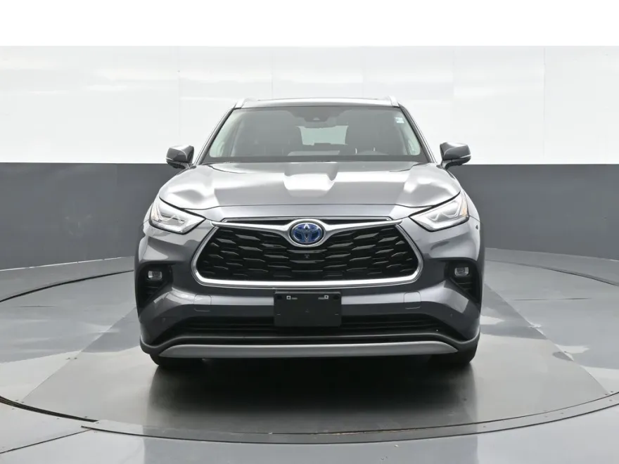 2024 Toyota Highlander Hybrid Platinum photo 1