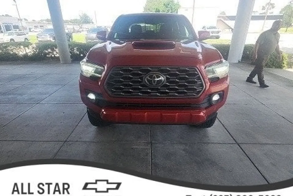 2021 Toyota Tacoma SR5 photo 1