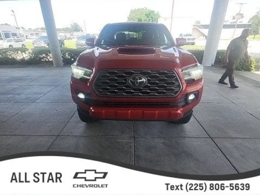 2021 Toyota Tacoma SR5 photo 1