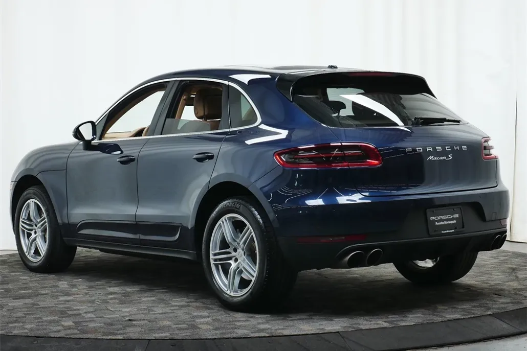 2015 Porsche Macan S photo 1