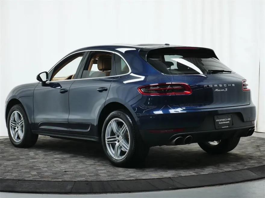 2015 Porsche Macan S photo 1