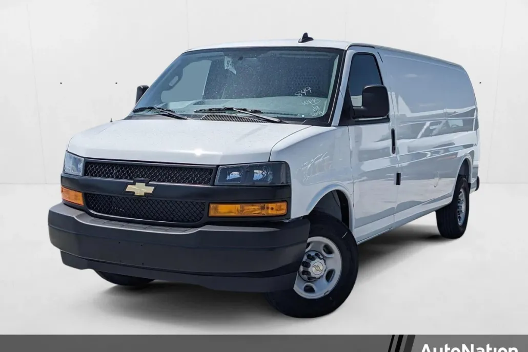 2025 Chevrolet Express Cargo 2500 Base photo 1