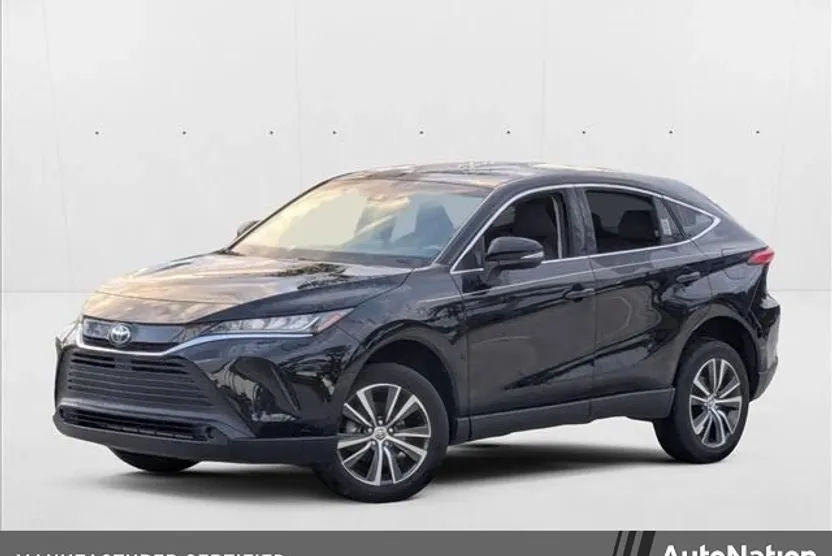 2022 Toyota Venza LE photo 1