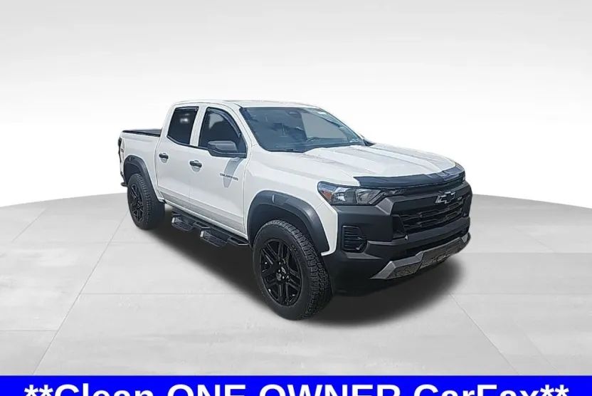 2024 Chevrolet Colorado Trail Boss photo 1