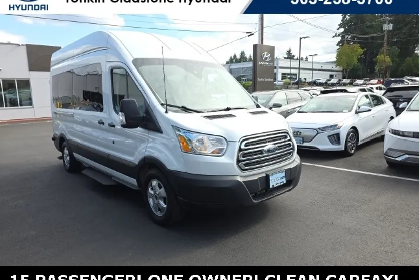 2019 Ford Transit Passenger XLT photo 1