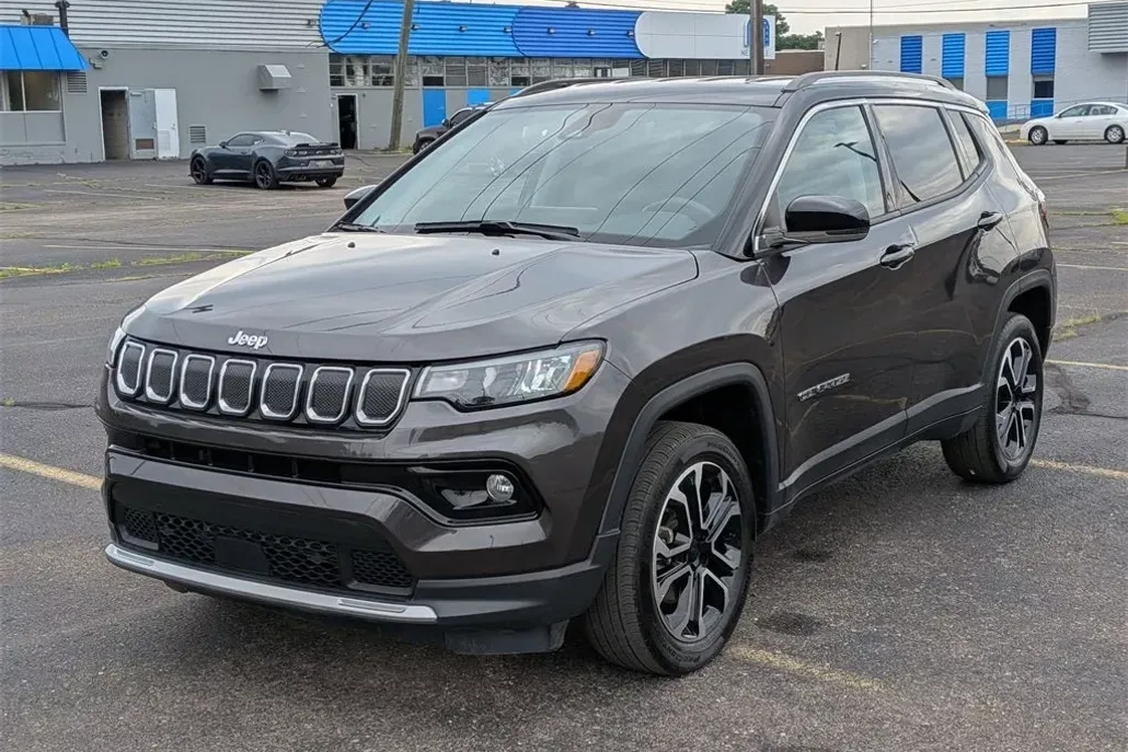 2022 Jeep Compass Limited photo 1
