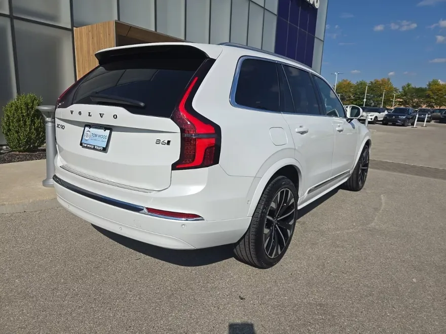 2026 Volvo XC90 Plus photo 1
