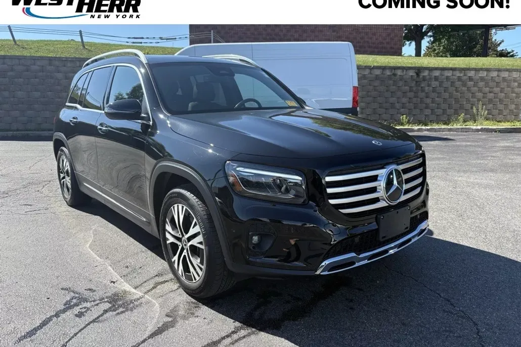 2024 Mercedes Benz GLB 250 4MATIC photo 1