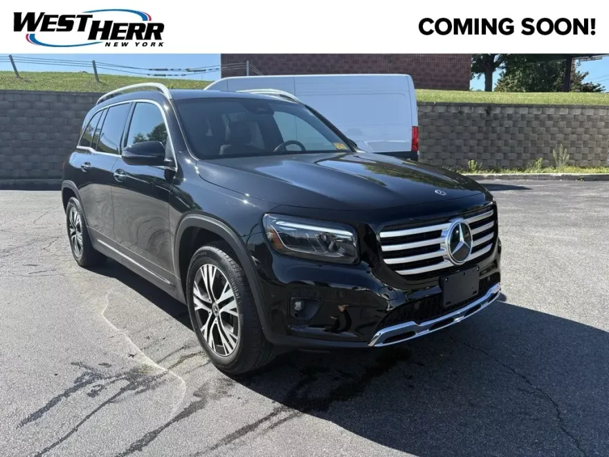 2024 Mercedes Benz GLB 250 4MATIC photo 1