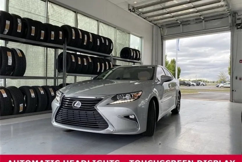 2016 Lexus ES 350 photo 1